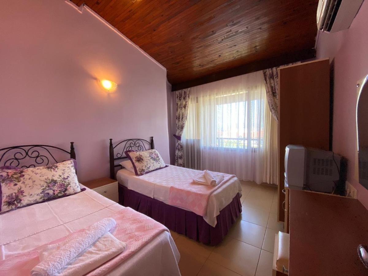 Maviev Otel Cesme Exterior photo